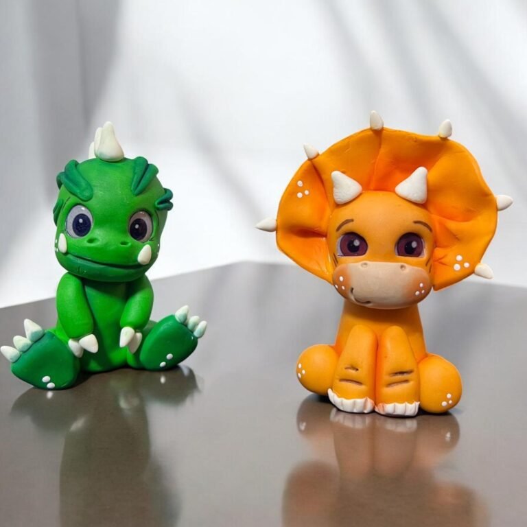 Pieza artesanal de porcelana fría hecha a mano en Taller Panda