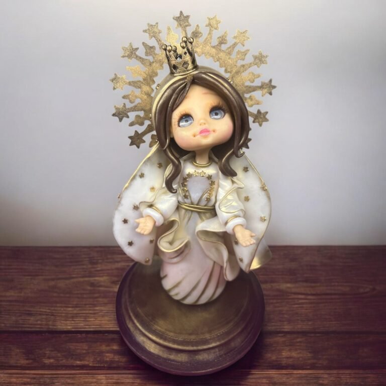 Pieza artesanal de porcelana fría hecha a mano en Taller Panda