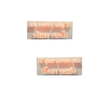 Sello "El que amor da, amor recibe" 9x1 cm (letras)
